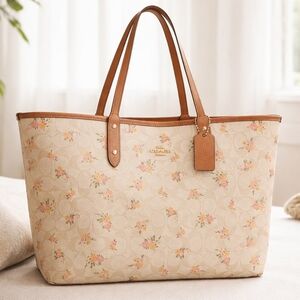 Coach Signature Floral Tote Bag – Beige Canvas & Leather – Excellent